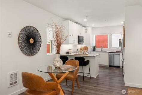 12526 15th Avenue NE Seattle WA 98125