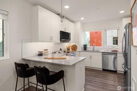 12526 15th Avenue NE Seattle WA 98125