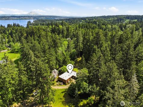 870 10TH Fox Island WA 98333