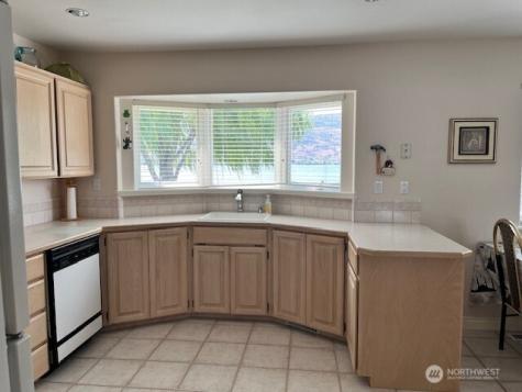 428 E Eastlake Road E Oroville WA 98844