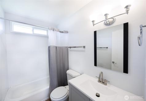 1534 E Section Street Mount Vernon WA 98274