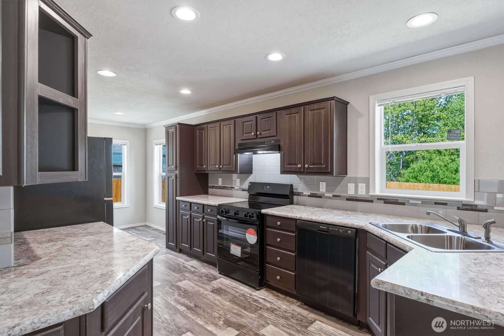 101 Sir Lancelot Drive Castle Rock WA 98611
