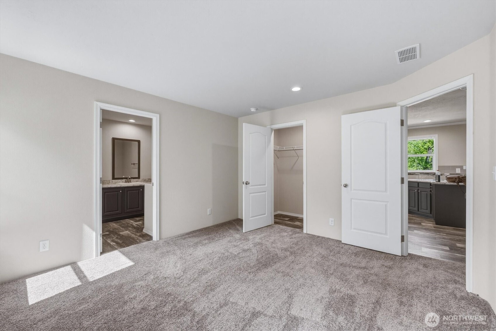 101 Sir Lancelot Drive Castle Rock WA 98611