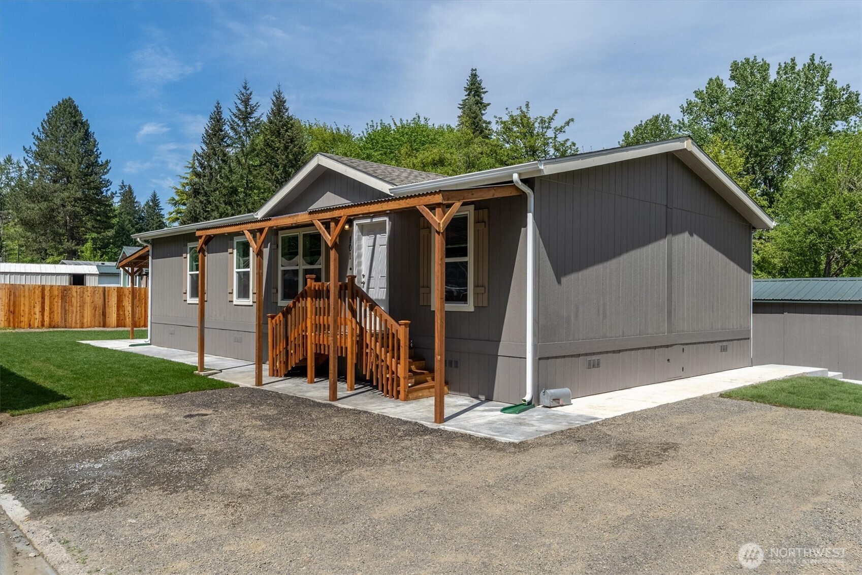 101 Sir Lancelot Drive Castle Rock WA 98611