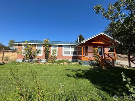 920 Castle Avenue Winthrop WA 98862