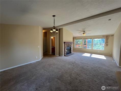 920 Castle Avenue Winthrop WA 98862