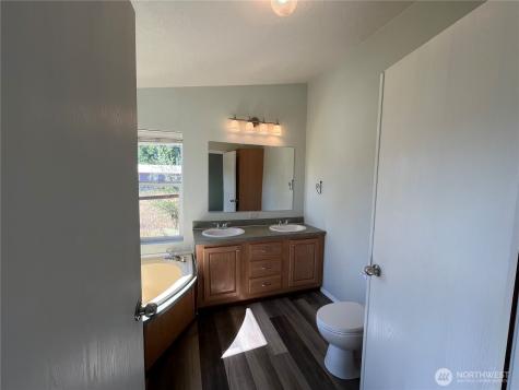 920 Castle Avenue Winthrop WA 98862