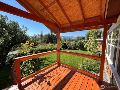 920 Castle Avenue Winthrop WA 98862