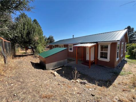 920 Castle Avenue Winthrop WA 98862