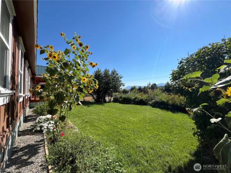 920 Castle Avenue Winthrop WA 98862