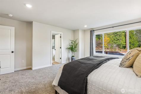 2028 NE Norseman Way Poulsbo WA 98370