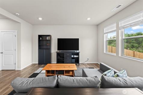 5990 Rebel Road SW Port Orchard WA 98367