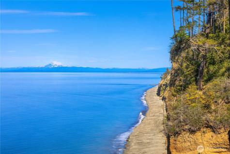1744 Gasman Road Port Angeles WA 98362