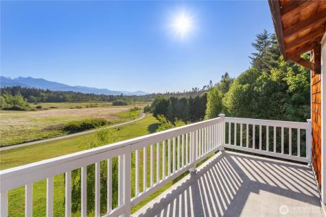 1744 Gasman Road Port Angeles WA 98362