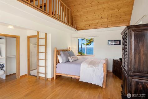 1744 Gasman Road Port Angeles WA 98362