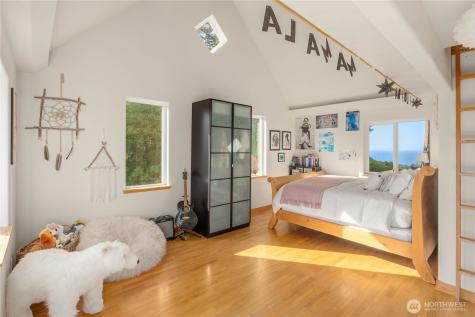 1744 Gasman Road Port Angeles WA 98362