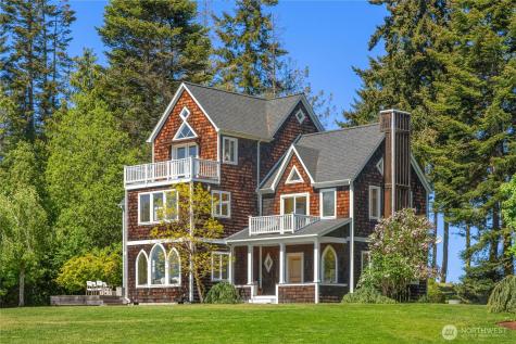 1744 Gasman Road Port Angeles WA 98362