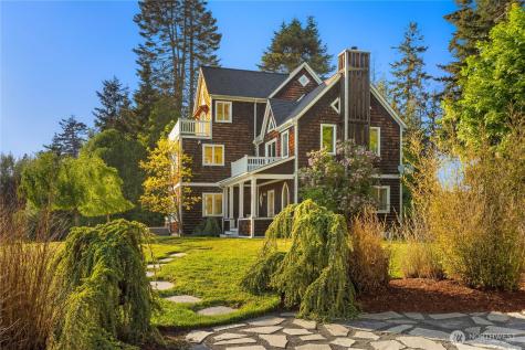 1744 Gasman Road Port Angeles WA 98362