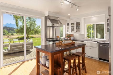 1744 Gasman Road Port Angeles WA 98362