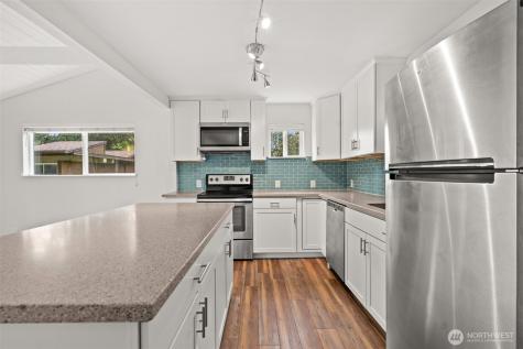 3502 Long Lake Drive SE Lacey WA 98503