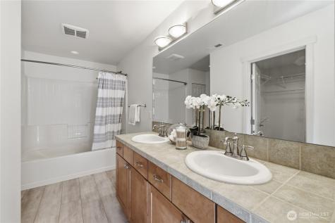 36703 SE Gravenstein Court Snoqualmie WA 98065