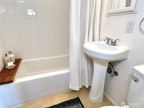 7919 45th Avenue S Seattle WA 98118