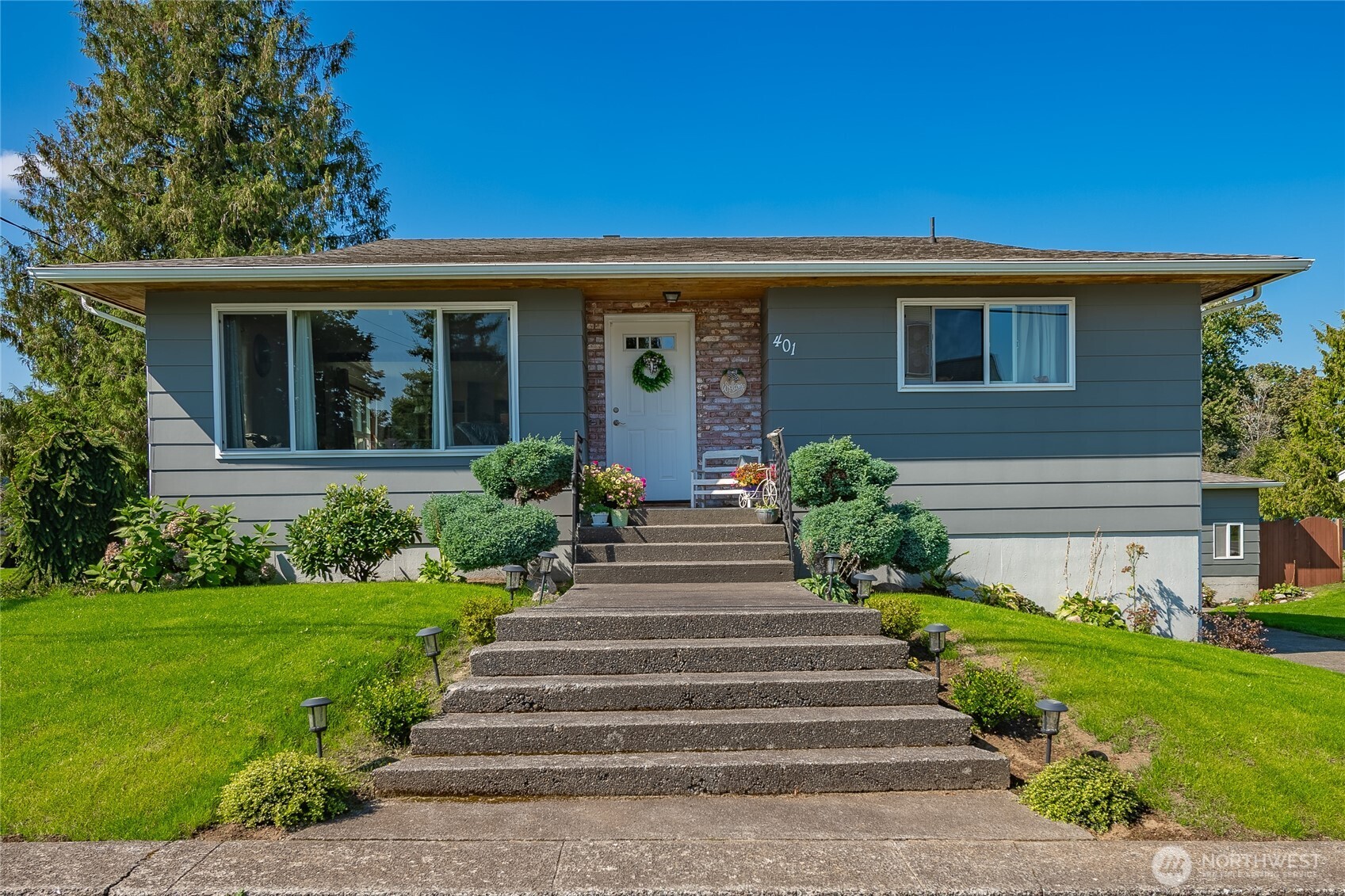 401 British Columbia Avenue Lynden WA 98264