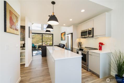 1414 Cottage Lane Chelan WA 98816