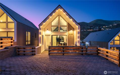 1414 Cottage Lane Chelan WA 98816