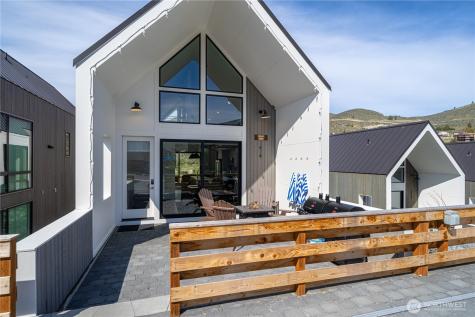 1414 Cottage Lane Chelan WA 98816