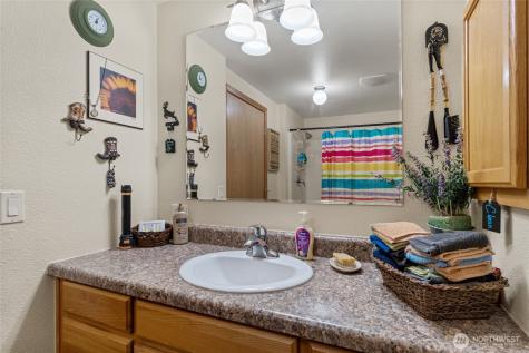 2560 Antione Creek Chelan WA 98816
