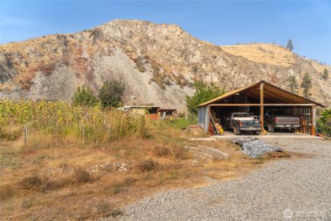 2560 Antione Creek Chelan WA 98816