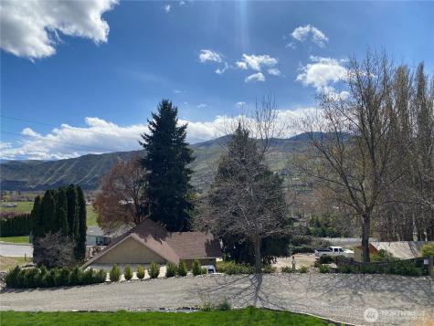 1698 Sunset Drive Wenatchee WA 98801