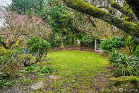 921 Sunset Way Bellevue WA 98004