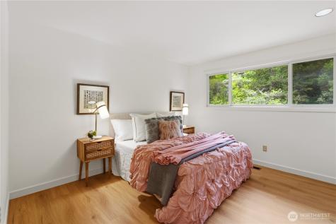 5617 134th Ave SE Bellevue WA 98006