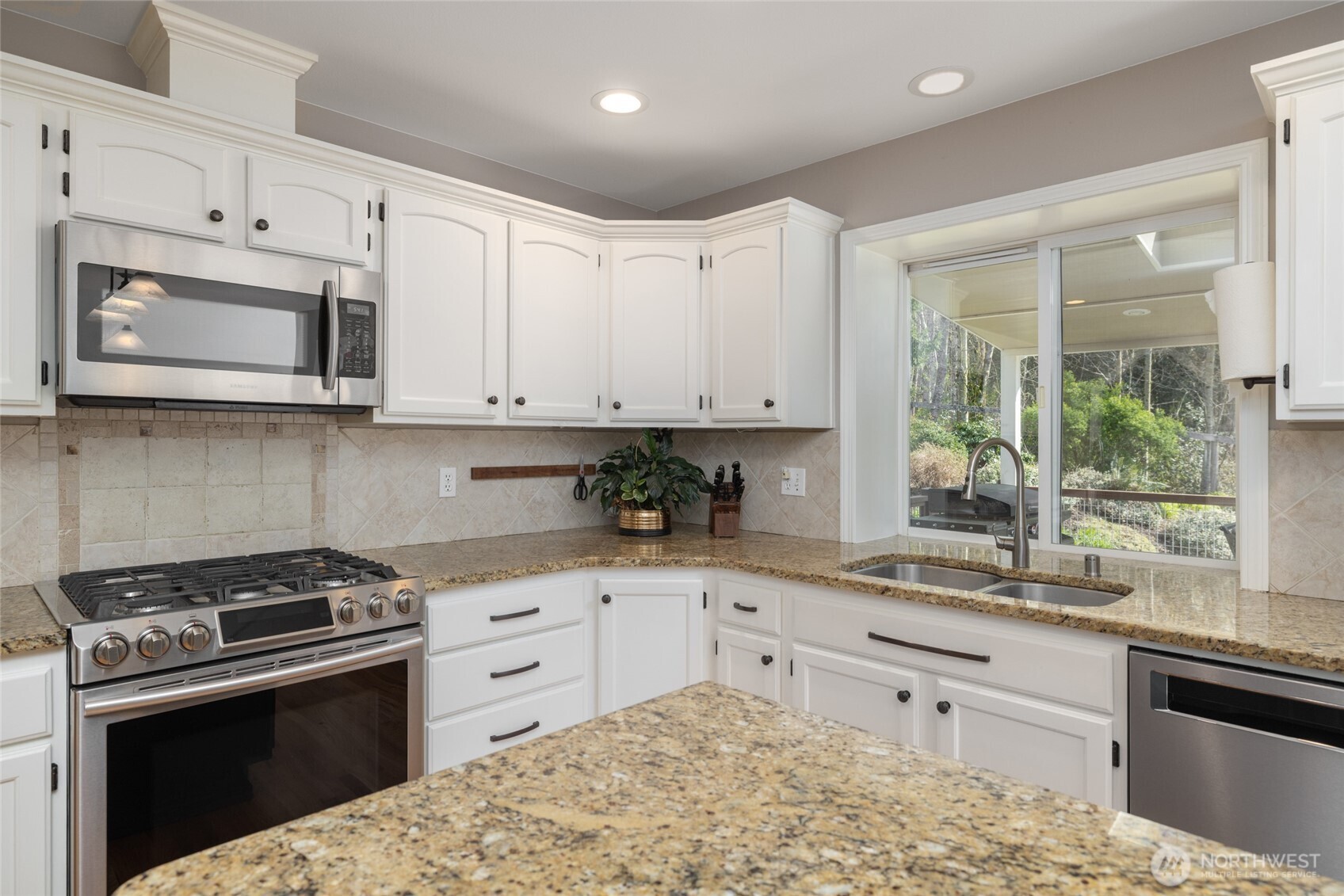 1014 S 38th Place Mount Vernon WA 98274