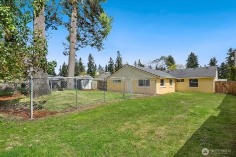 23304 55th Avenue W Mountlake Terrace WA 98043
