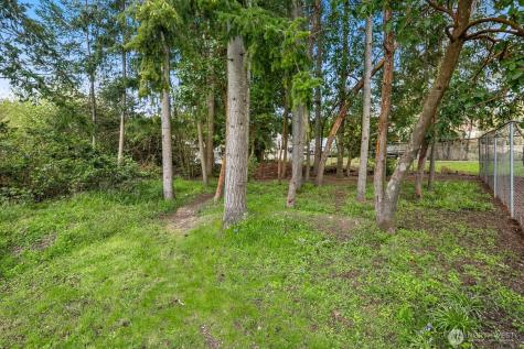 23304 55th Avenue W Mountlake Terrace WA 98043
