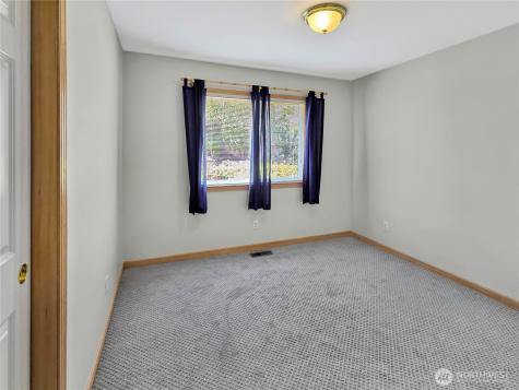 710 SW Echo Loop Oak Harbor WA 98277