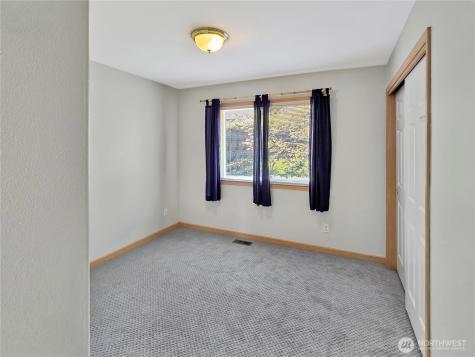 710 SW Echo Loop Oak Harbor WA 98277