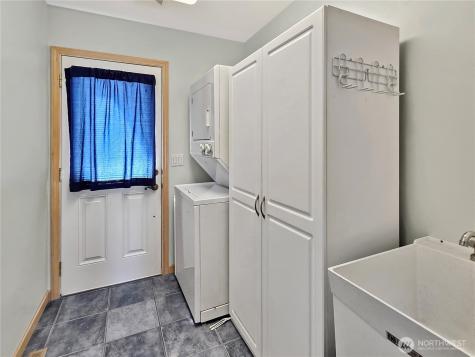 710 SW Echo Loop Oak Harbor WA 98277