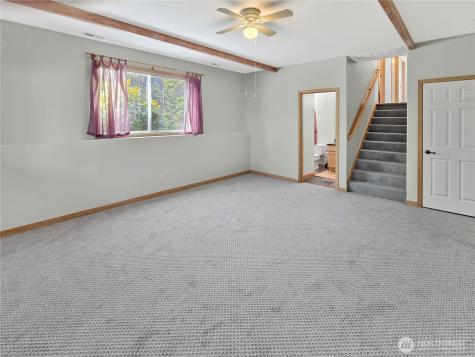 710 SW Echo Loop Oak Harbor WA 98277