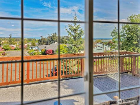 710 SW Echo Loop Oak Harbor WA 98277