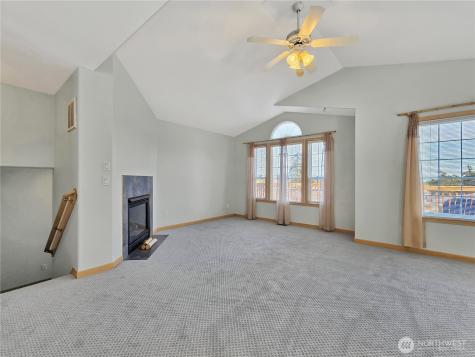 710 SW Echo Loop Oak Harbor WA 98277