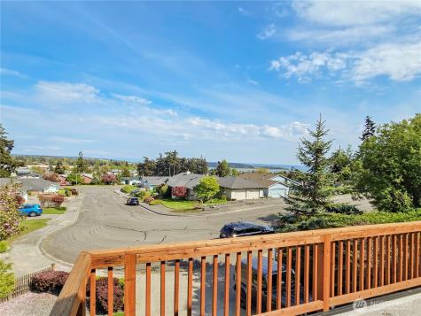 710 SW Echo Loop Oak Harbor WA 98277
