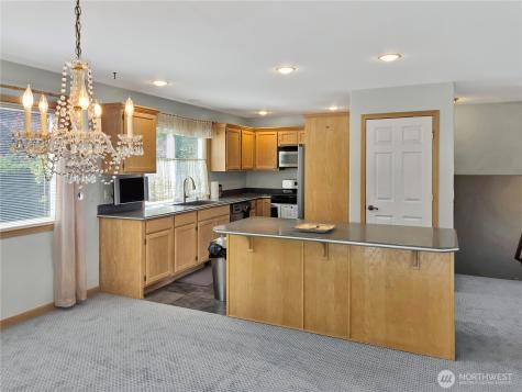 710 SW Echo Loop Oak Harbor WA 98277