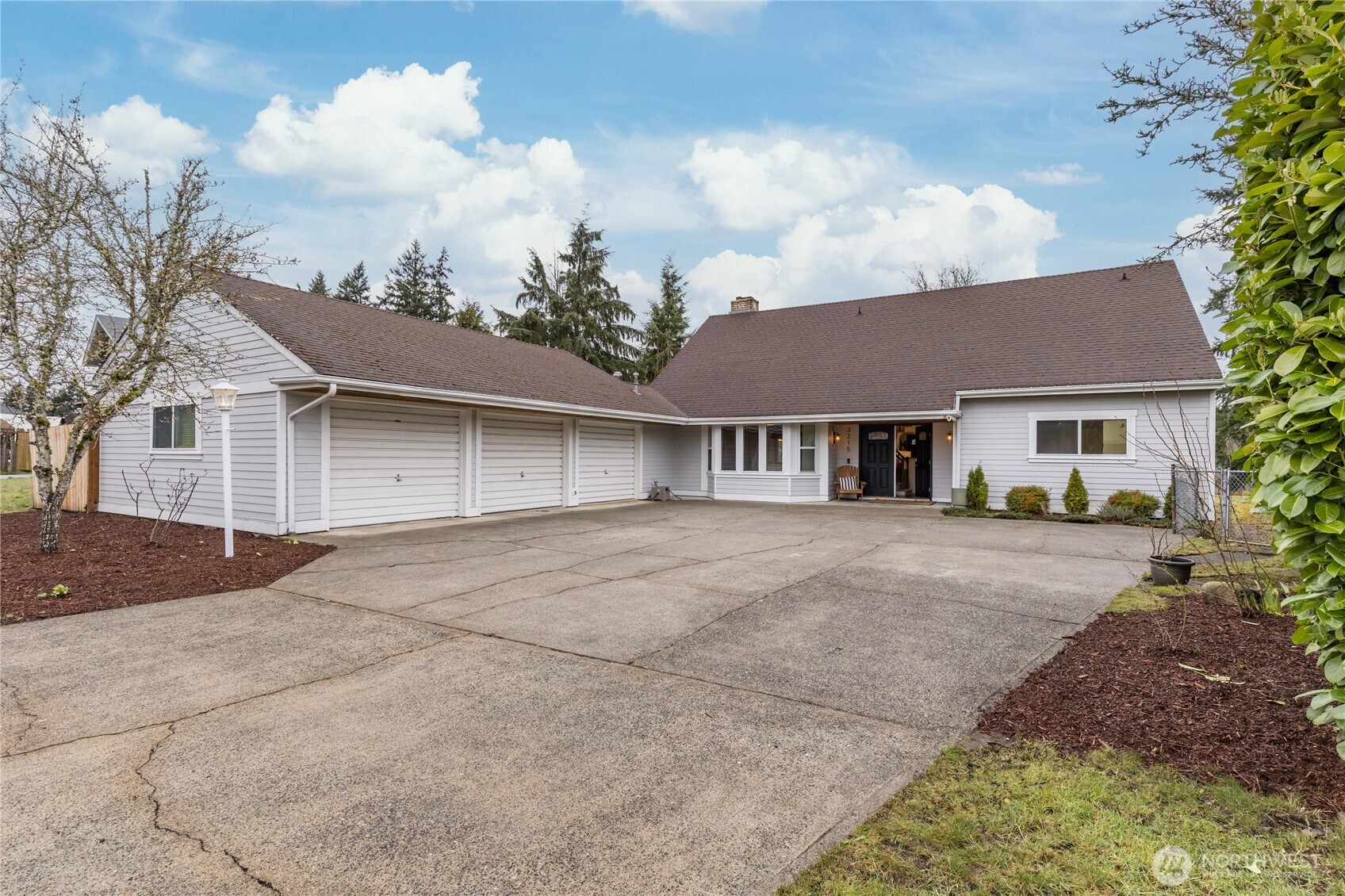 3215 Scenic Drive Auburn WA 98092