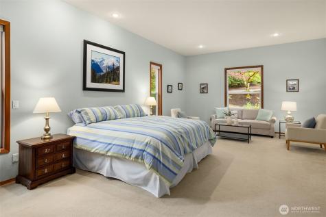 8387 NE Sumanee Place Bainbridge Island WA 98110