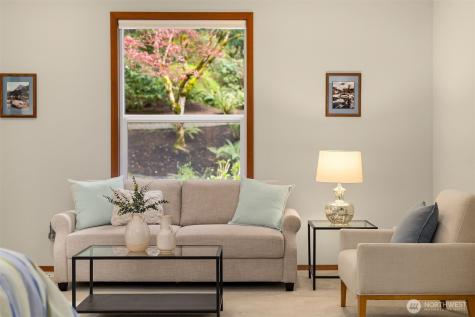 8387 NE Sumanee Place Bainbridge Island WA 98110