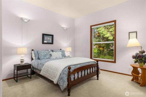 8387 NE Sumanee Place Bainbridge Island WA 98110